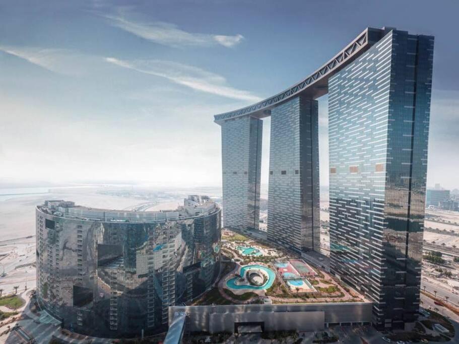 Cozy 1Br In Iconic Tower Appartement Abu Dhabi Buitenkant foto