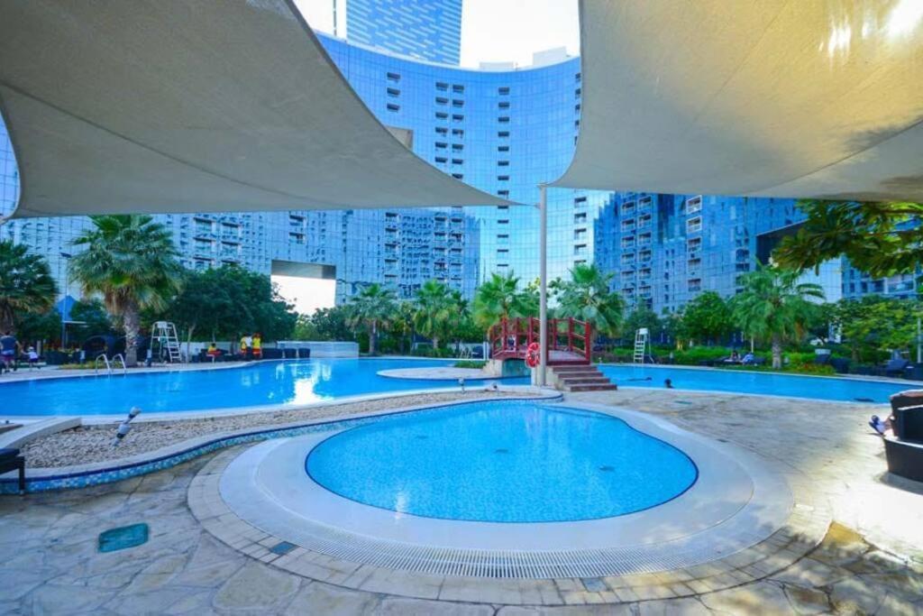 Cozy 1Br In Iconic Tower Appartement Abu Dhabi Buitenkant foto