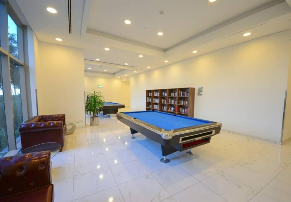Cozy 1Br In Iconic Tower Appartement Abu Dhabi Buitenkant foto